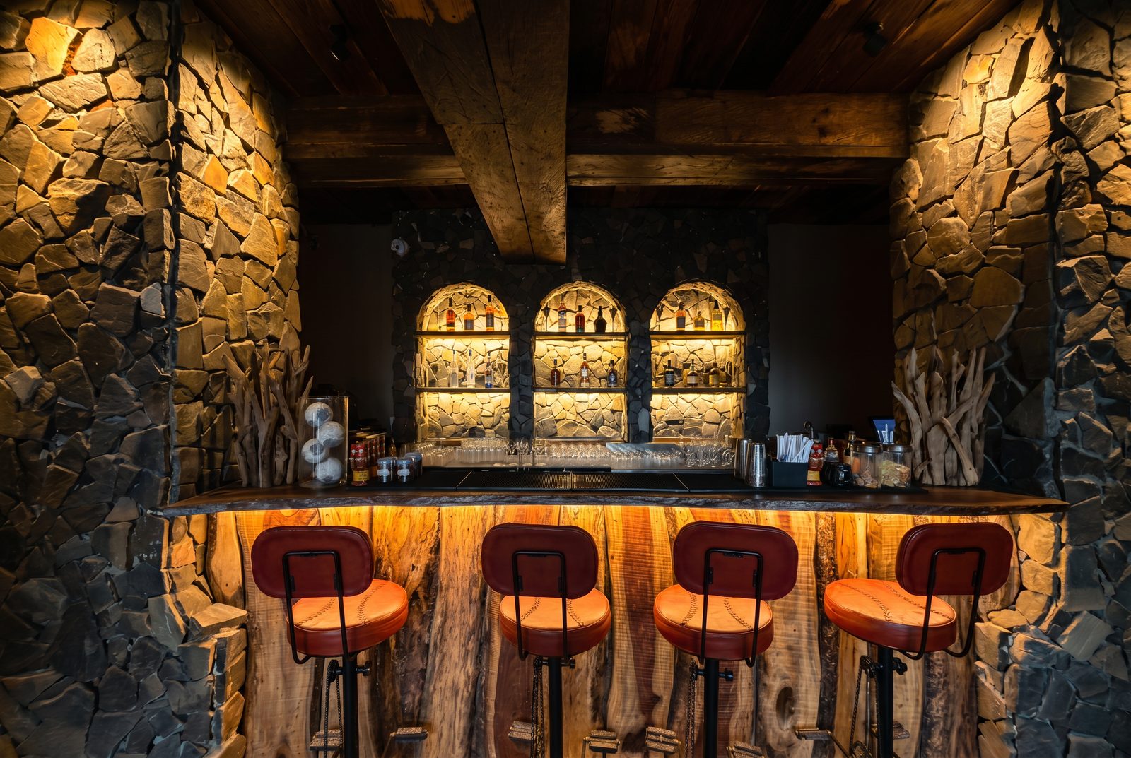 Zaalimaar stone bar in warm evening light